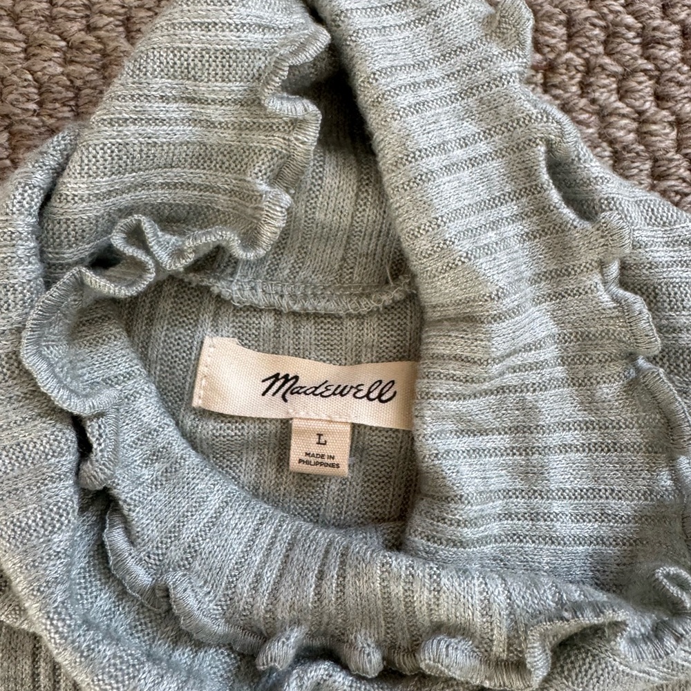 Madewell Ribbed Long Sleeve Turtleneck Crop Top in Frosted Sage - Picture 3 of 7
